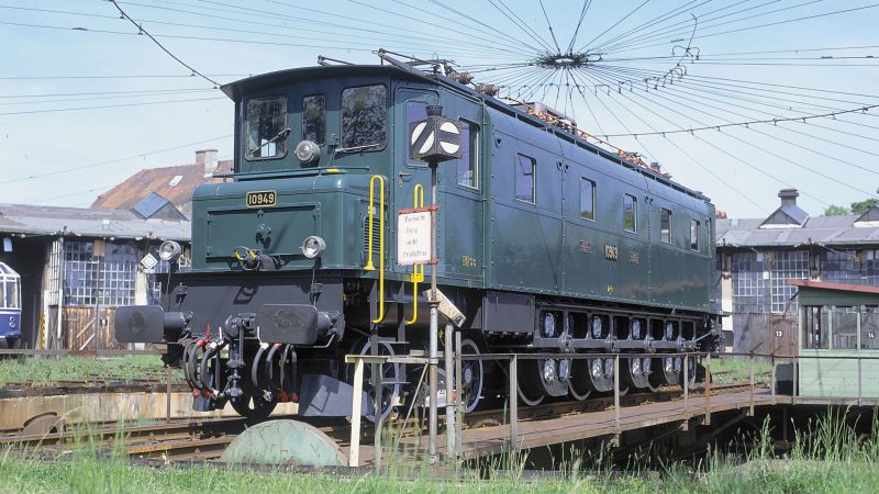 Augsburg, Botschafter-Lokomotive der Schweiz Ae 4/7 10949 (Bild: Markus Hehl, Bahnpark Augsburg)