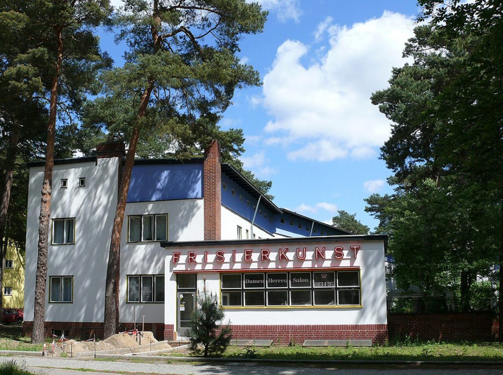 Berlin-Zehlendorf, Waldsiedlung, Riemeisterstraße (Bild: Fridolin freudenfett (Peter Kuley), CC BY-SA 3.0, 2013)