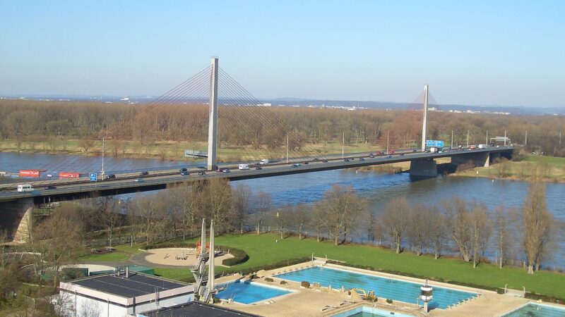 Bonn, Friedrich-Ebert-Brücke 2007 (Bild: Stefan Knauf, CC0)