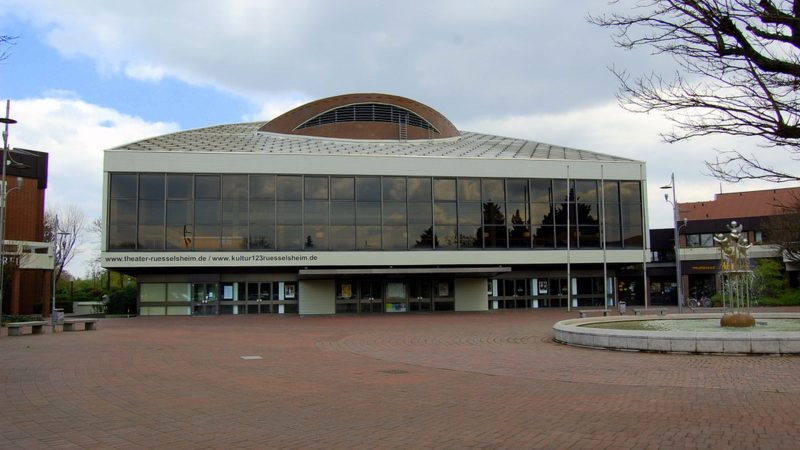 Rüsselsheim, Stadttheater (Bild: Alecconnell, CC BY-SA 3.0)